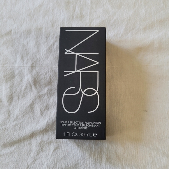 NARS Light Reflecting Foundation 5.25 Medium Deep Perth New in Box - Picture 1 of 3